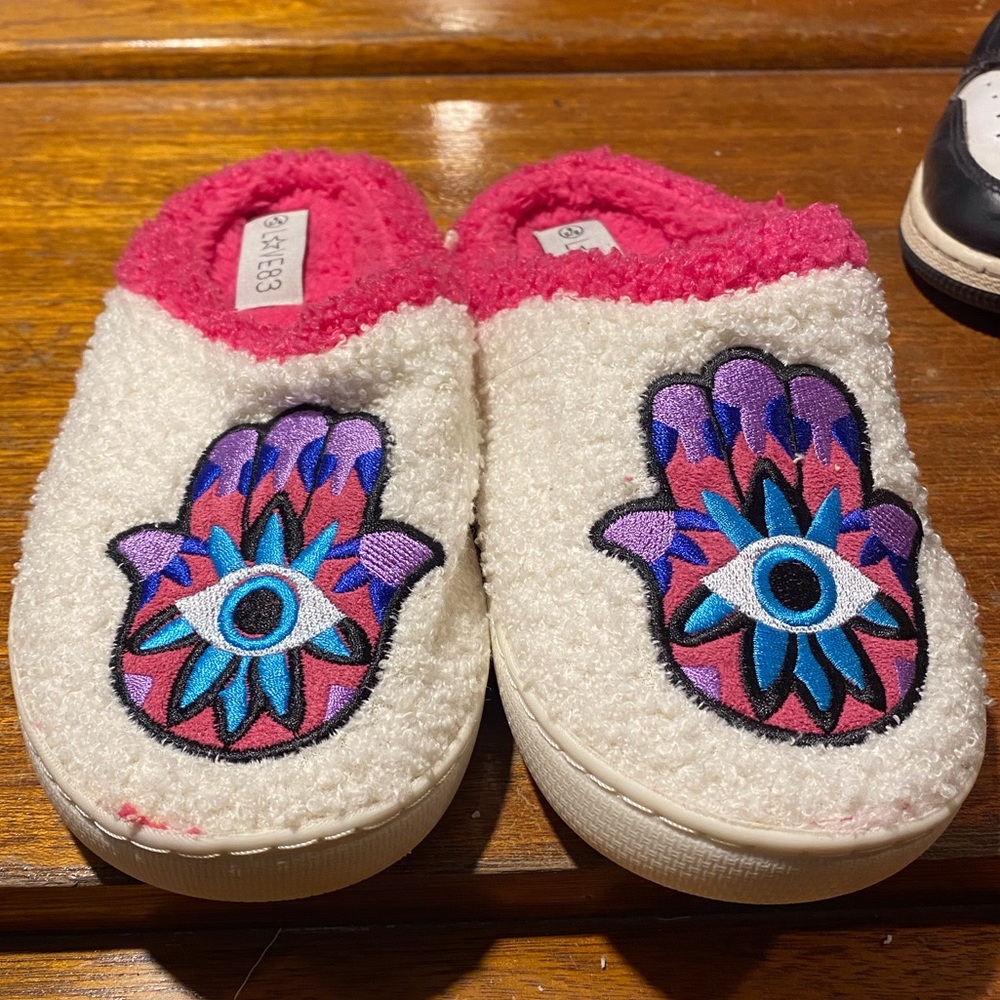 Kids love 83 slippers size S(5/6)